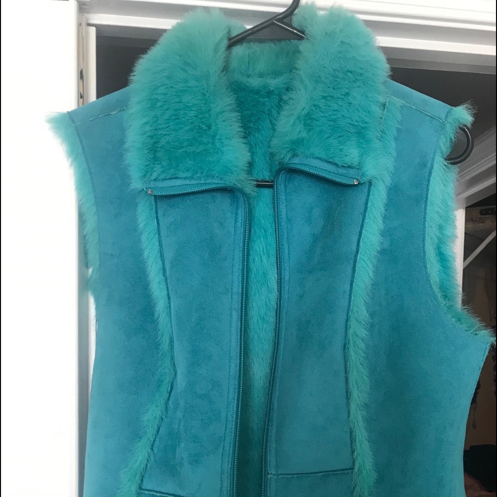 Nine West suede Faux fur reversible vest